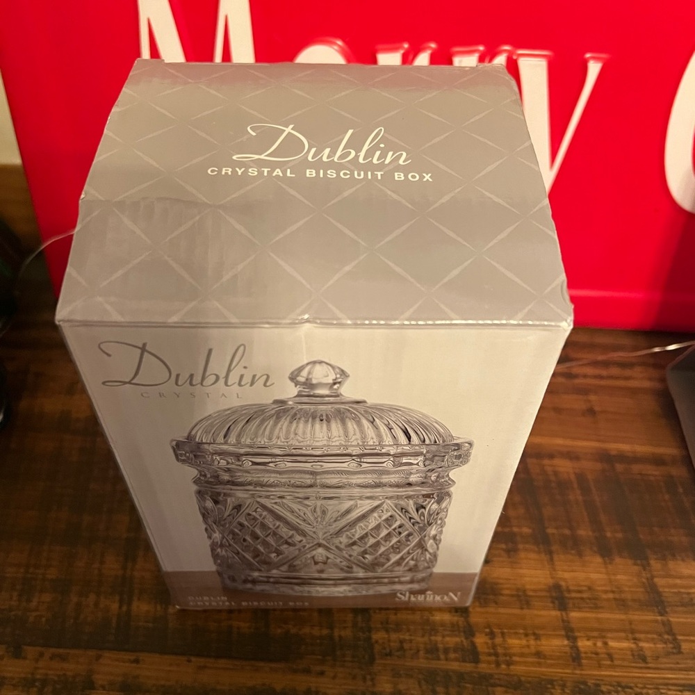 Crystal biscuit box - Picture 5 of 9